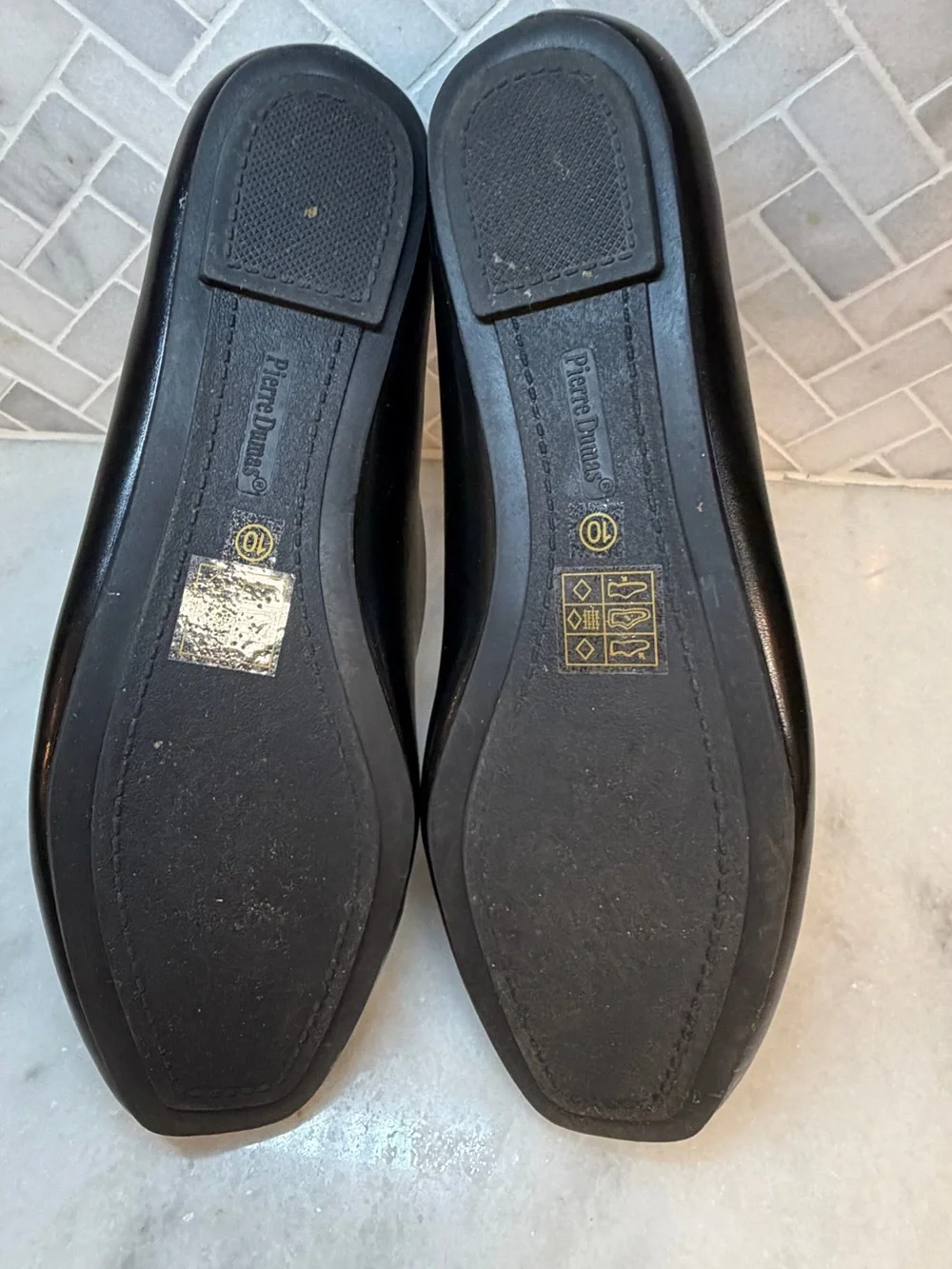 Black Women's Flats with Metallic Emblem 10M